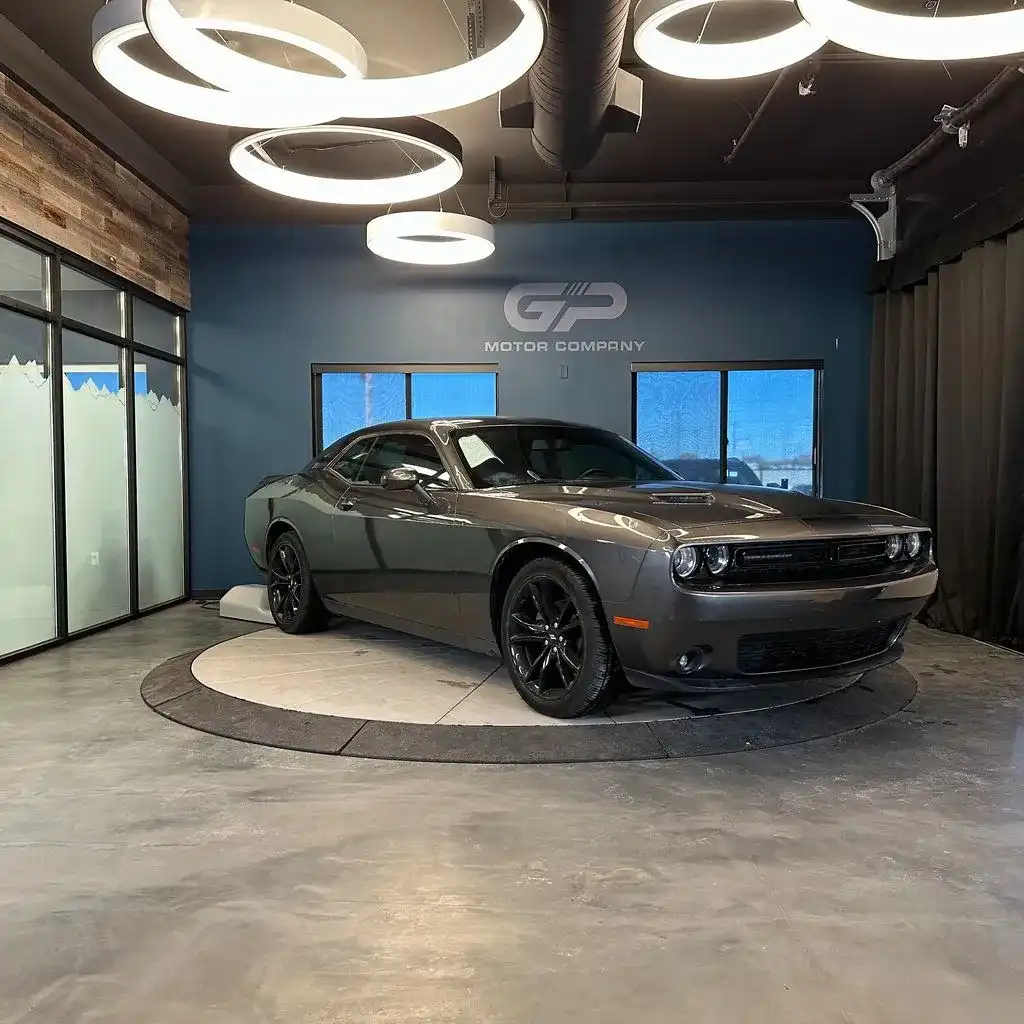 2018 Dodge Challenger SXT's photo