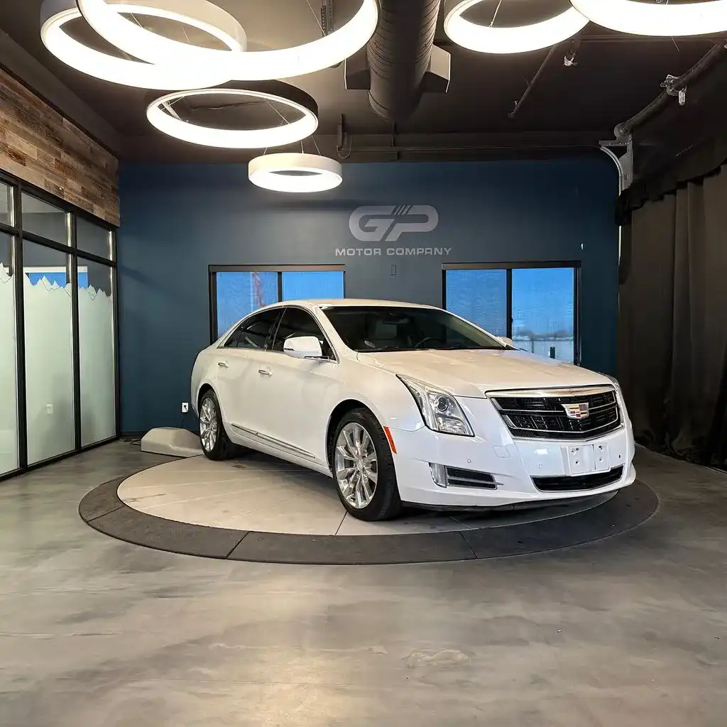 2016 Cadillac XTS 3.6L AWD Premium Collection's photo