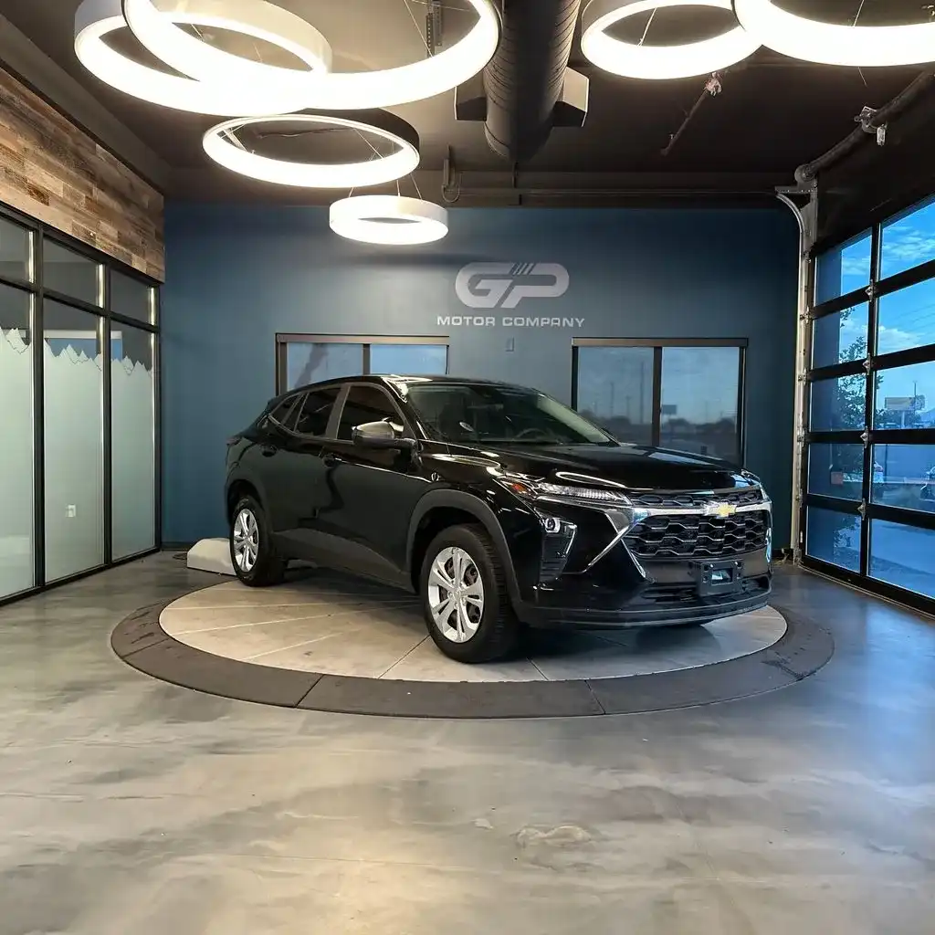 2024 Chevrolet Trax LS's photo