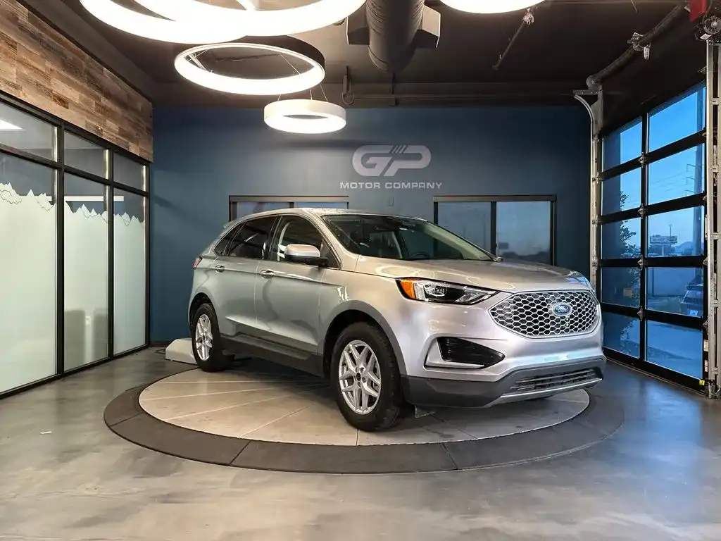 2024 Ford Edge SEL AWD's photo