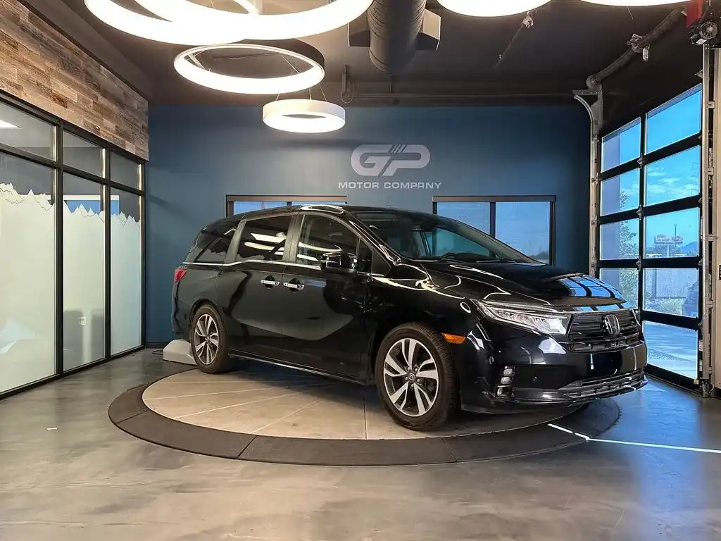 2021 Honda Odyssey Touring's photo