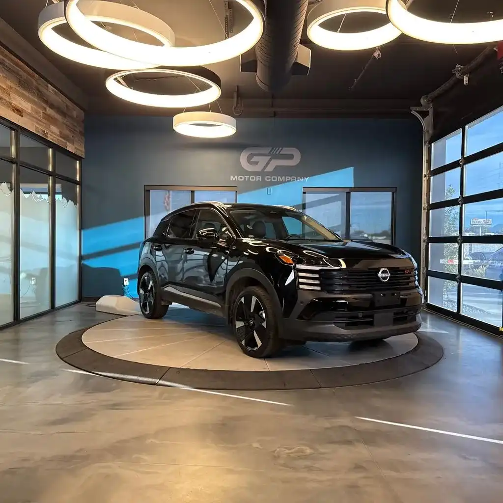 2025 Nissan Kicks 2.0 SR AWD's photo