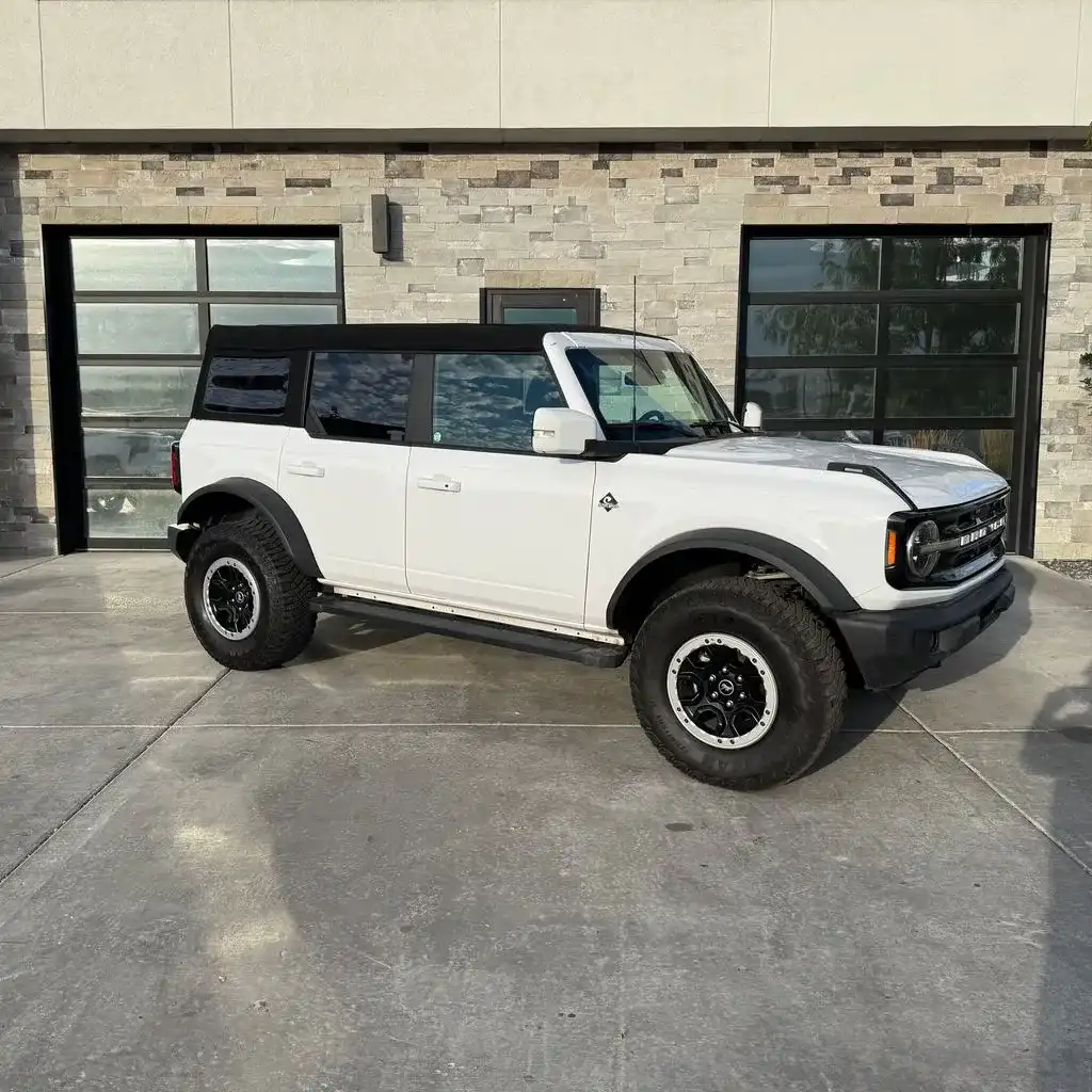 2023 Ford Bronco Outer Banks 4WD's photo