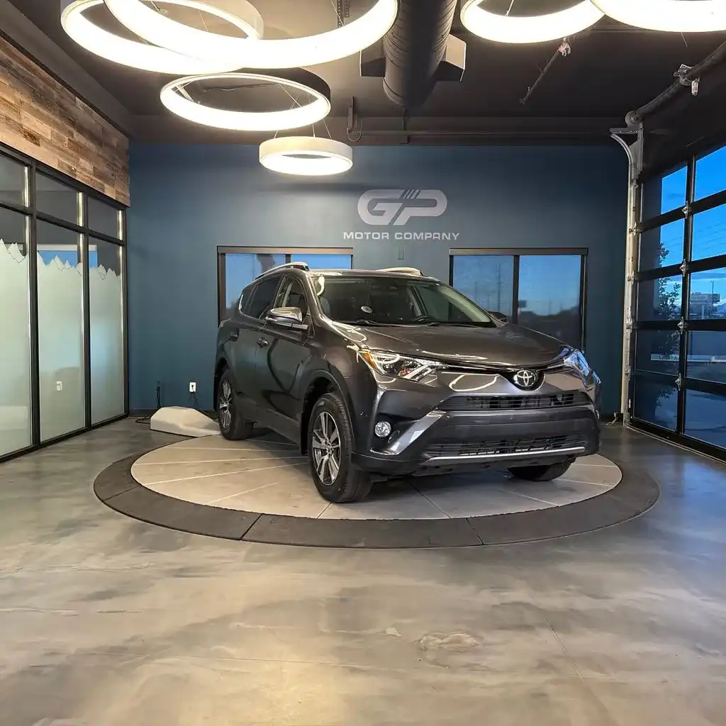 2018 Toyota RAV4 XLE AWD's photo