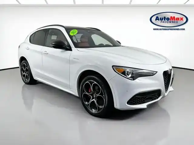 2023 Alfa Romeo Stelvio Veloce AWD's photo