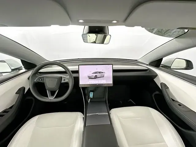 2024 Tesla Model 3 Long Range AWD photo 3