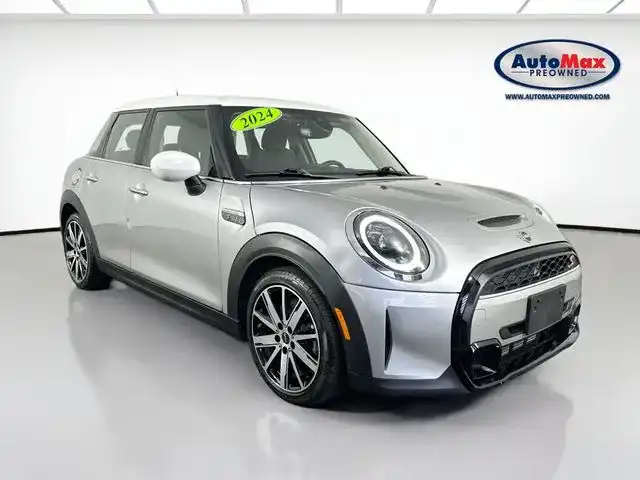 2024 MINI Hardtop Cooper S's photo