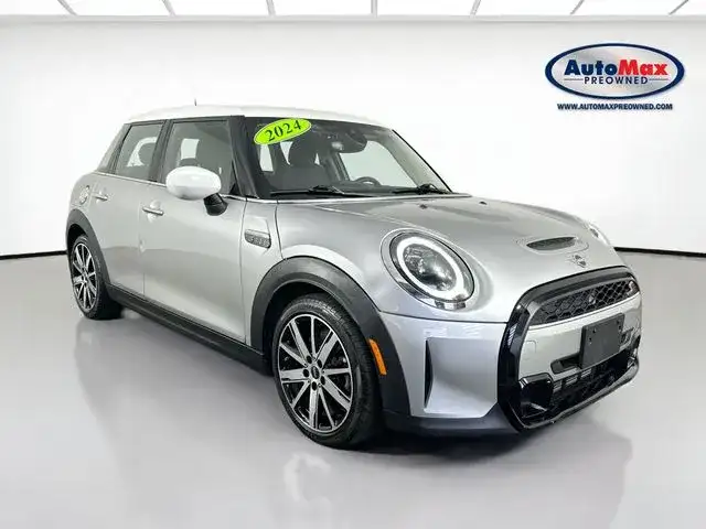 2024 MINI Hardtop Cooper S's photo