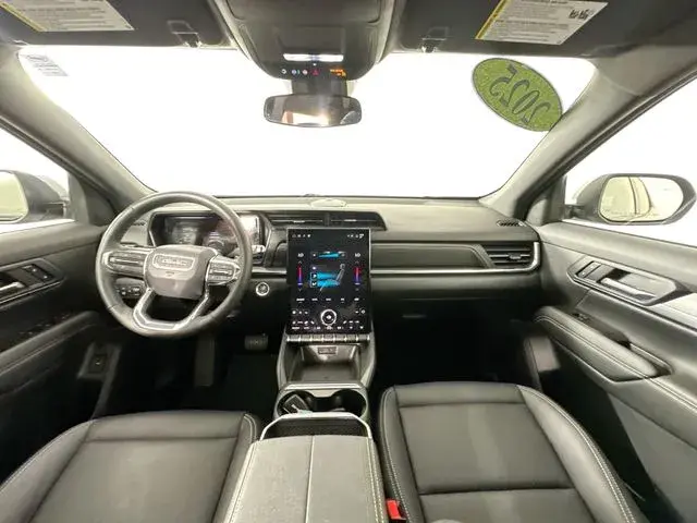 2025 GMC Terrain Elevation AWD photo 3