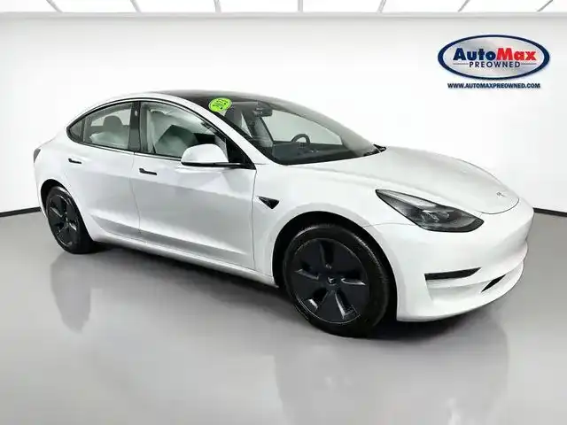 2023 Tesla Model 3 Base's photo