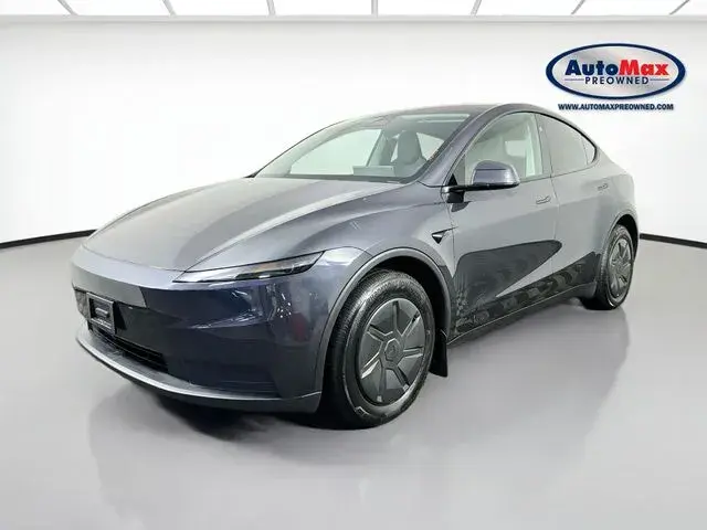 2026 Tesla Model Y Standard AWD photo 4