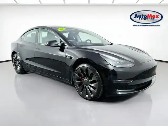2023 Tesla Model 3 Performance's photo