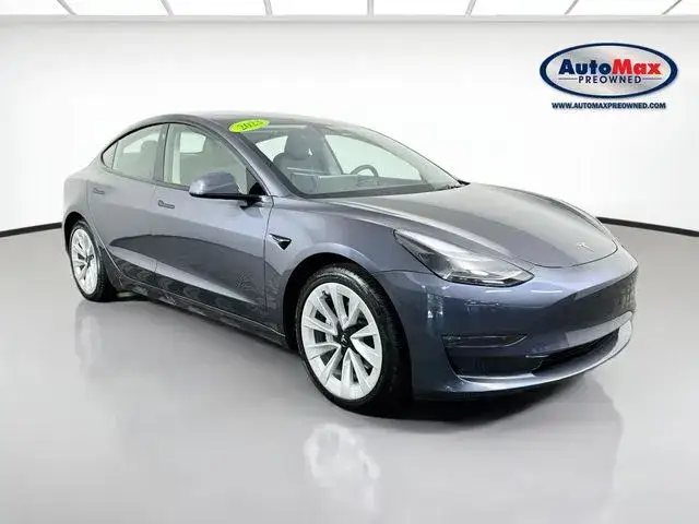 2023 Tesla Model 3 Long Range photo 1
