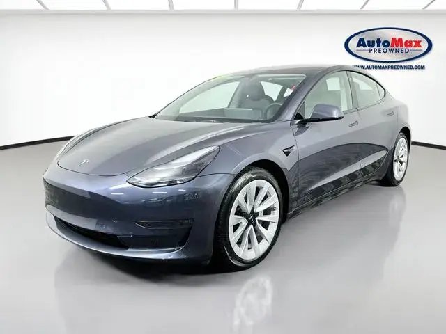 2023 Tesla Model 3 Long Range photo 5