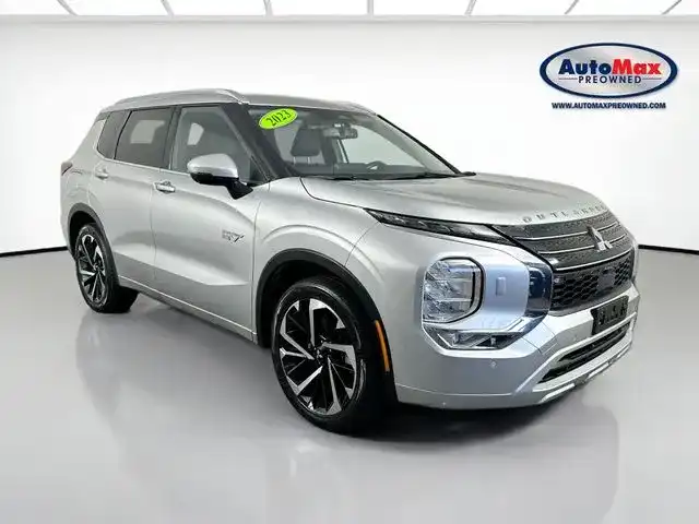 2023 Mitsubishi Outlander Plug-in Hybrid SEL S-AWC's photo