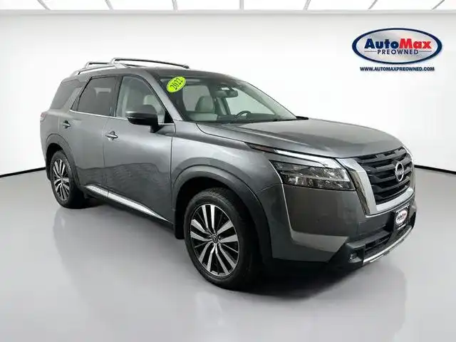 2022 Nissan Pathfinder Platinum 4WD's photo