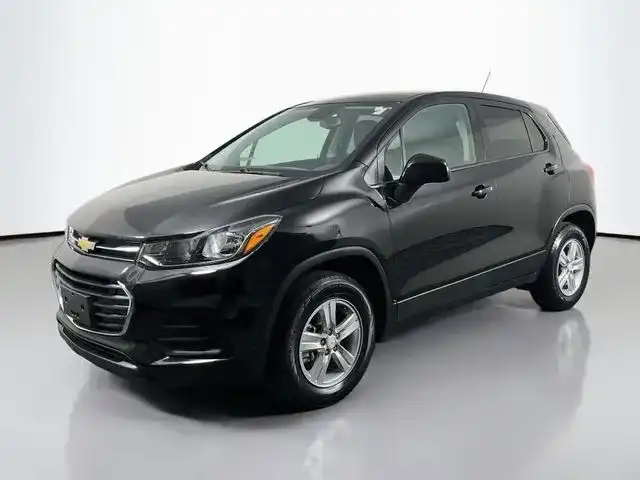 2022 Chevrolet Trax LS AWD's photo