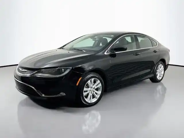 2015 Chrysler 200 Limited's photo