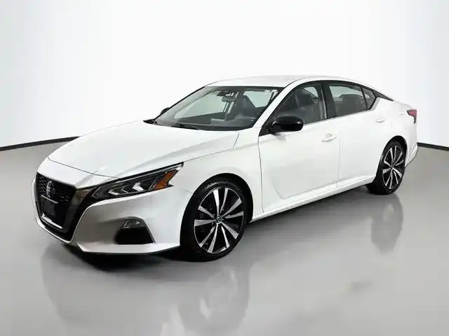 2022 Nissan Altima 2.5 SR's photo