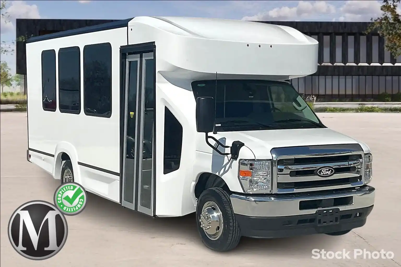 2026 Ford E-Series DRW E-450 Super Duty 158 in WB's photo