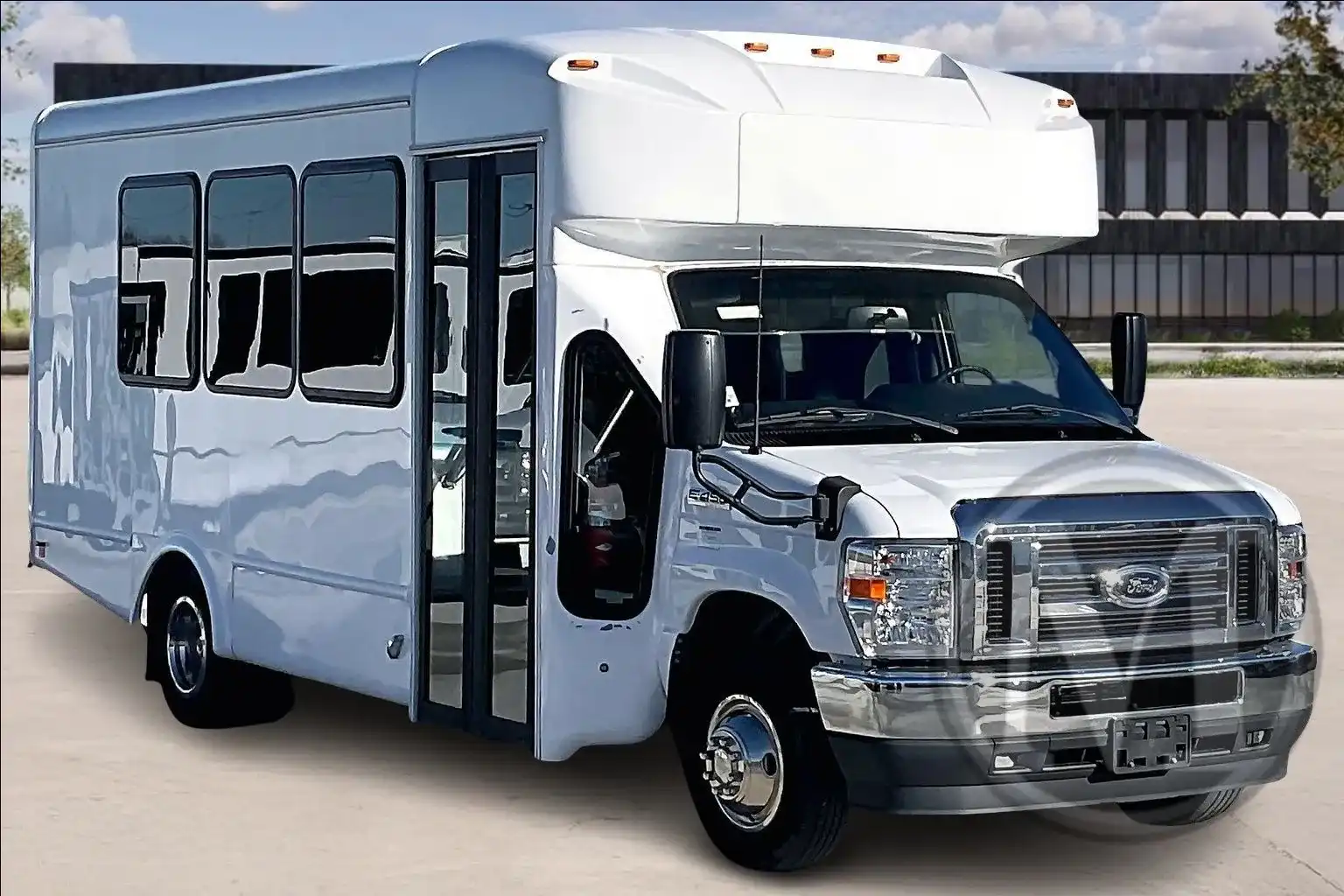 2023 Ford E-Series DRW E-450 Super Duty 158 in WB's photo