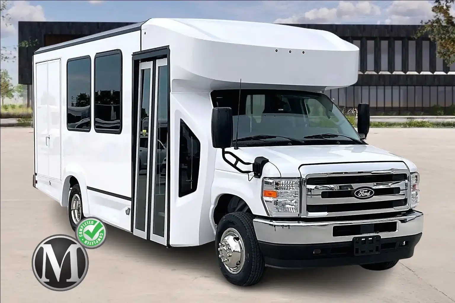 2026 Ford E-Series DRW E-450 Super Duty 158 in WB's photo
