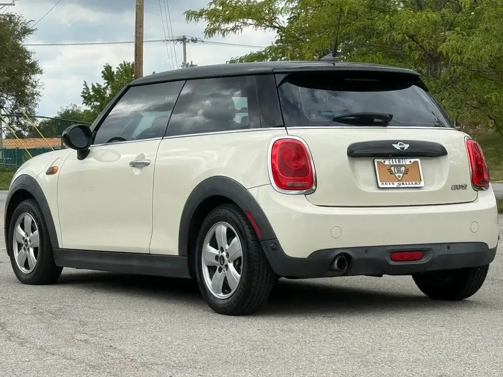 2018 MINI Cooper Base photo 3