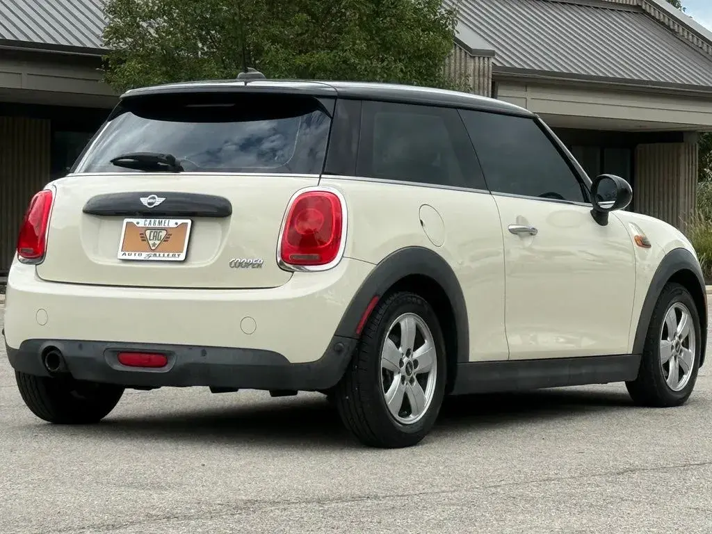 2018 MINI Cooper Base photo 5
