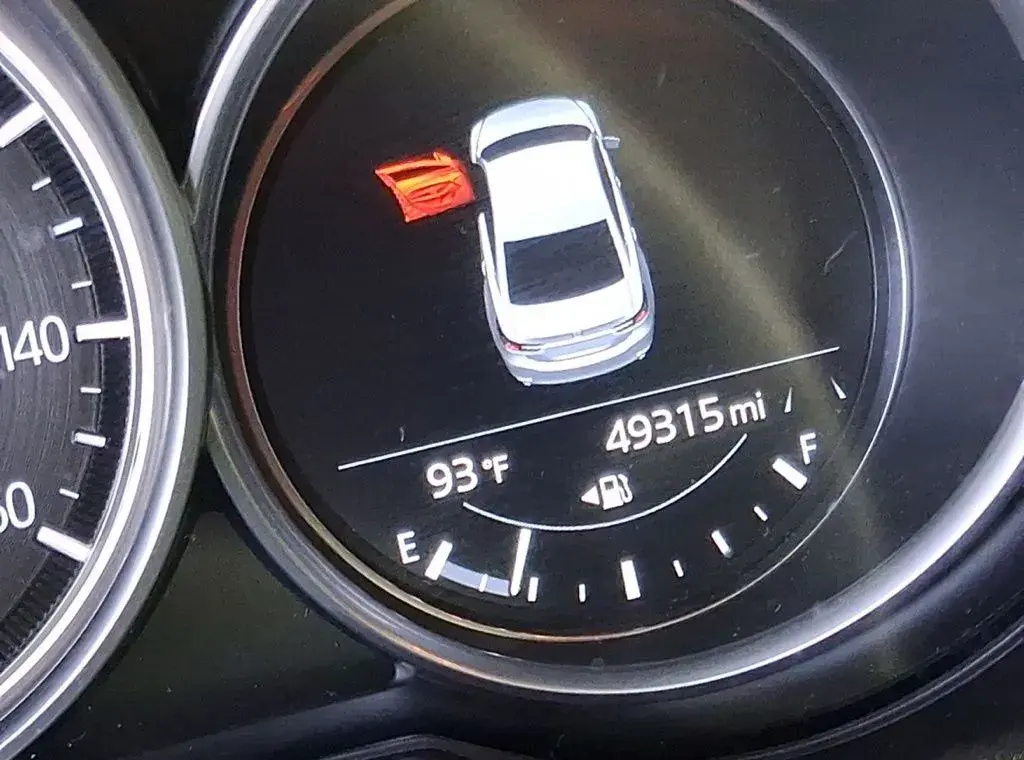 2019 Mazda EZ-6 Touring Auto photo 5