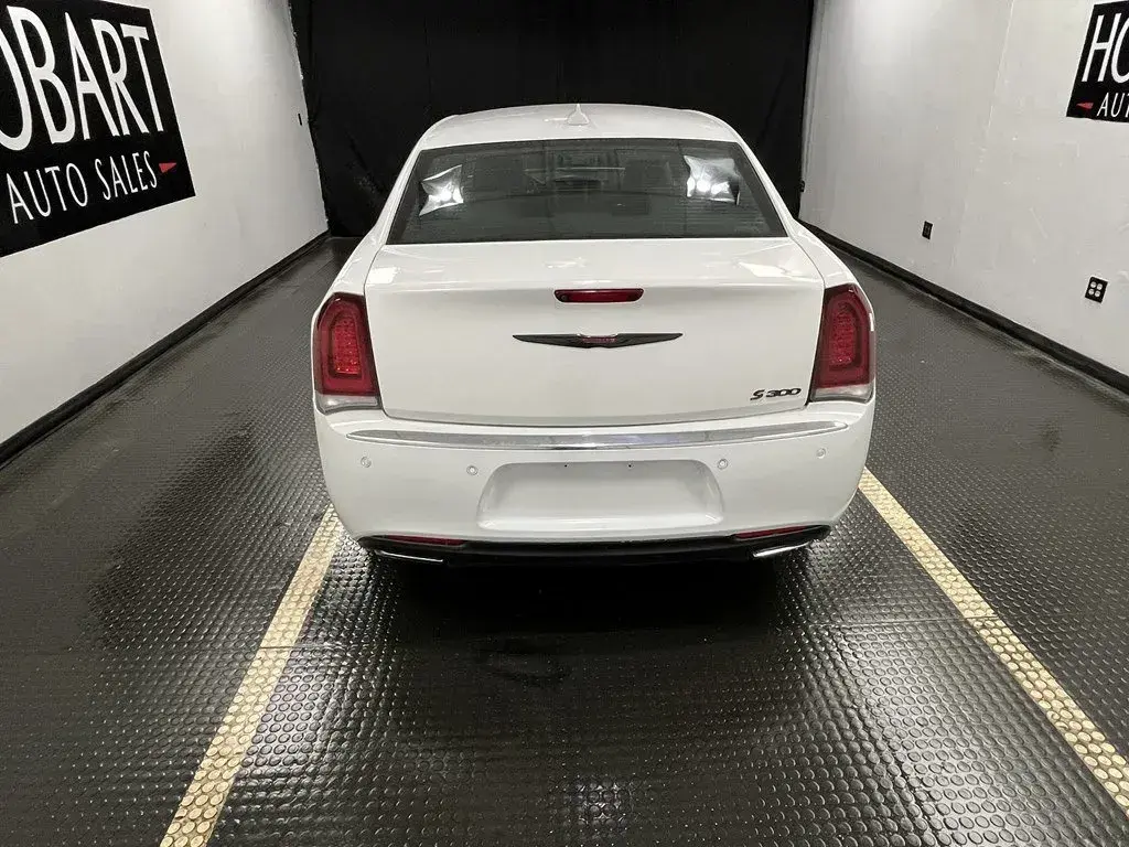 2021 Chrysler 300 S photo 5