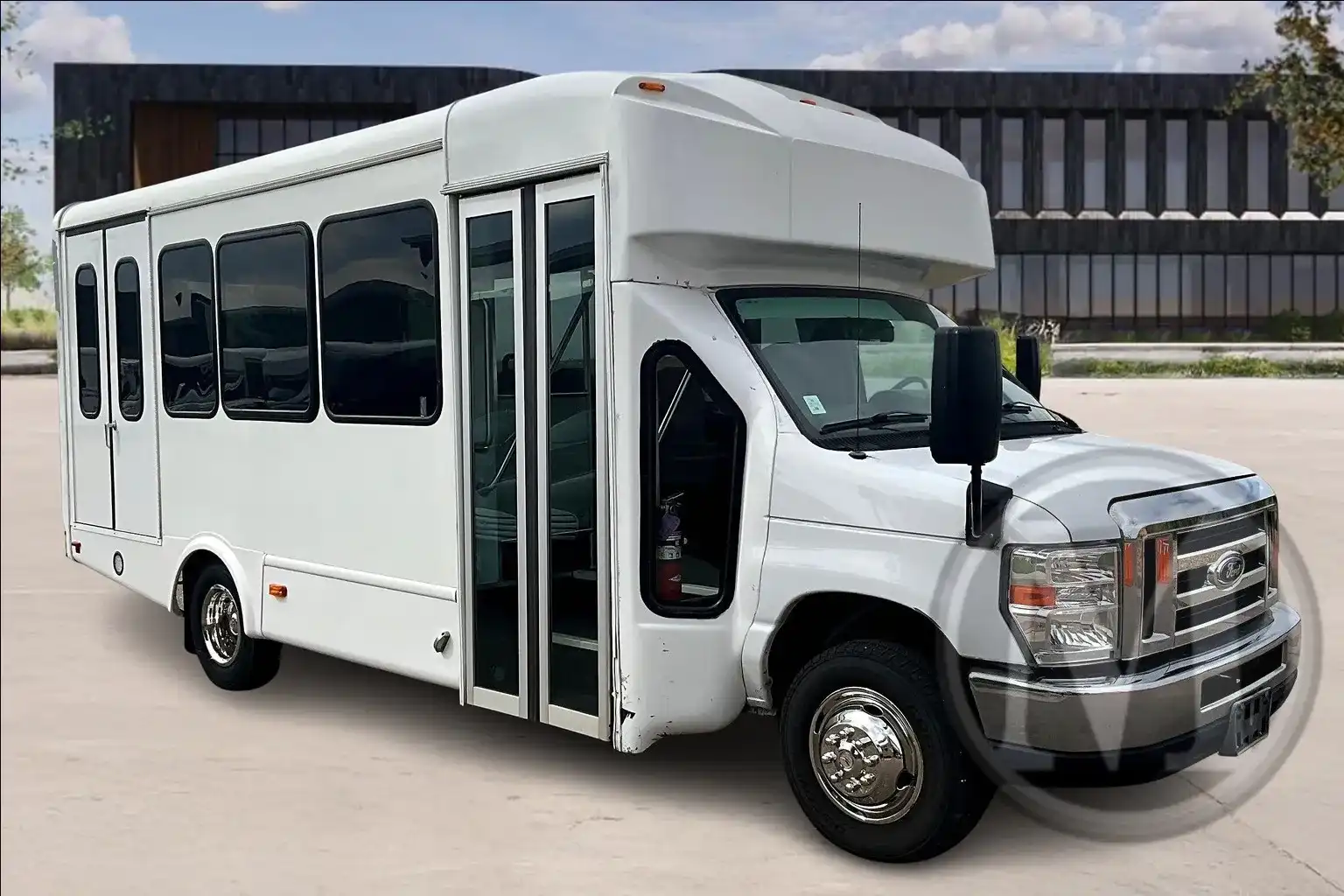 2019 Ford E-Series SRW E-350 Super Duty 138 in WB's photo