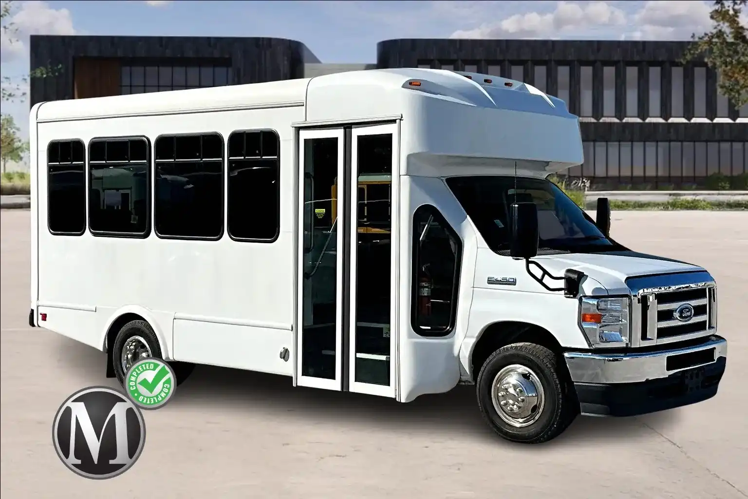 2024 Ford E-Series DRW E-450 Super Duty 158 in WB's photo