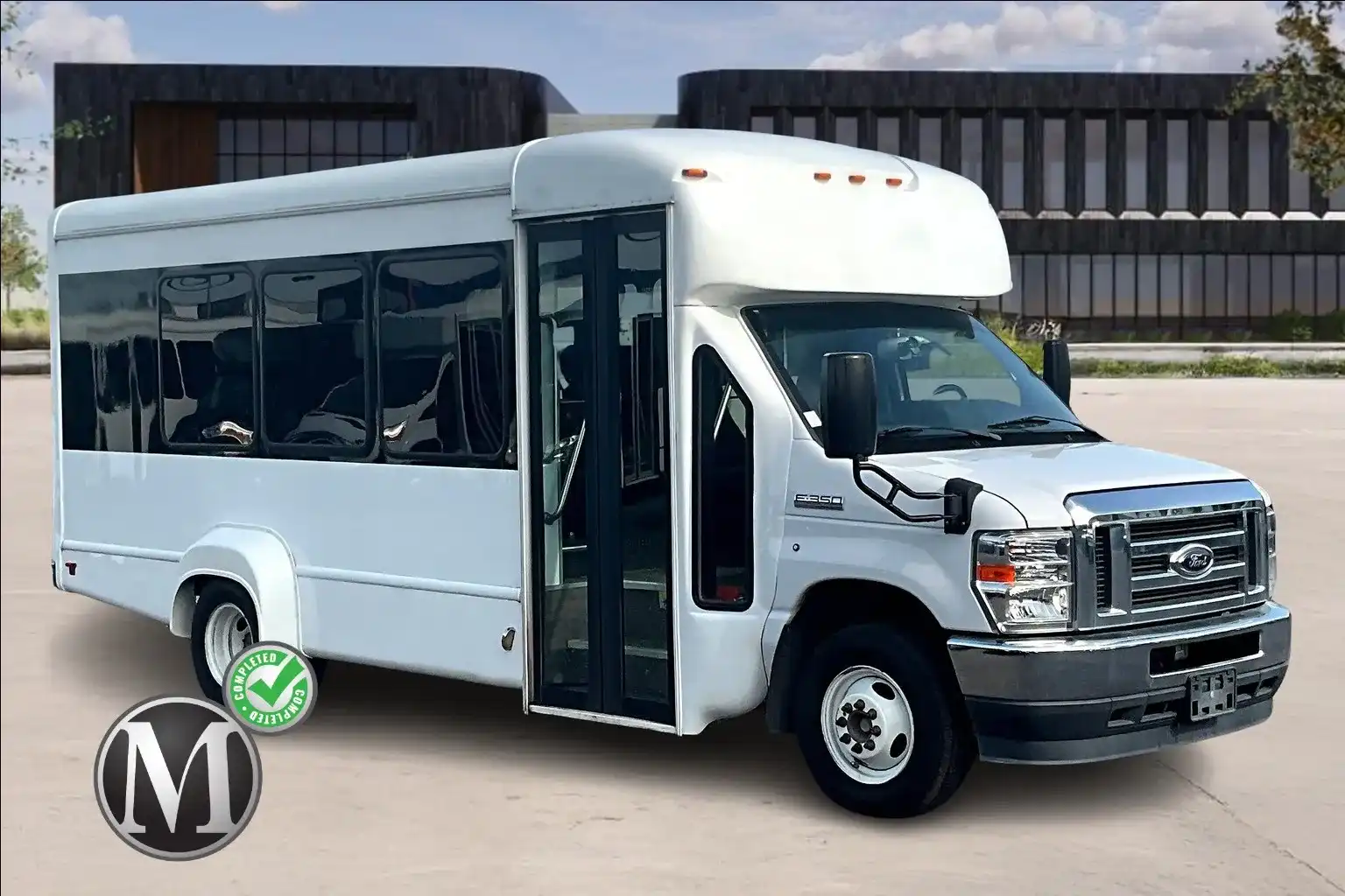 2022 Ford E-Series SRW E-350 Super Duty 138 in WB's photo