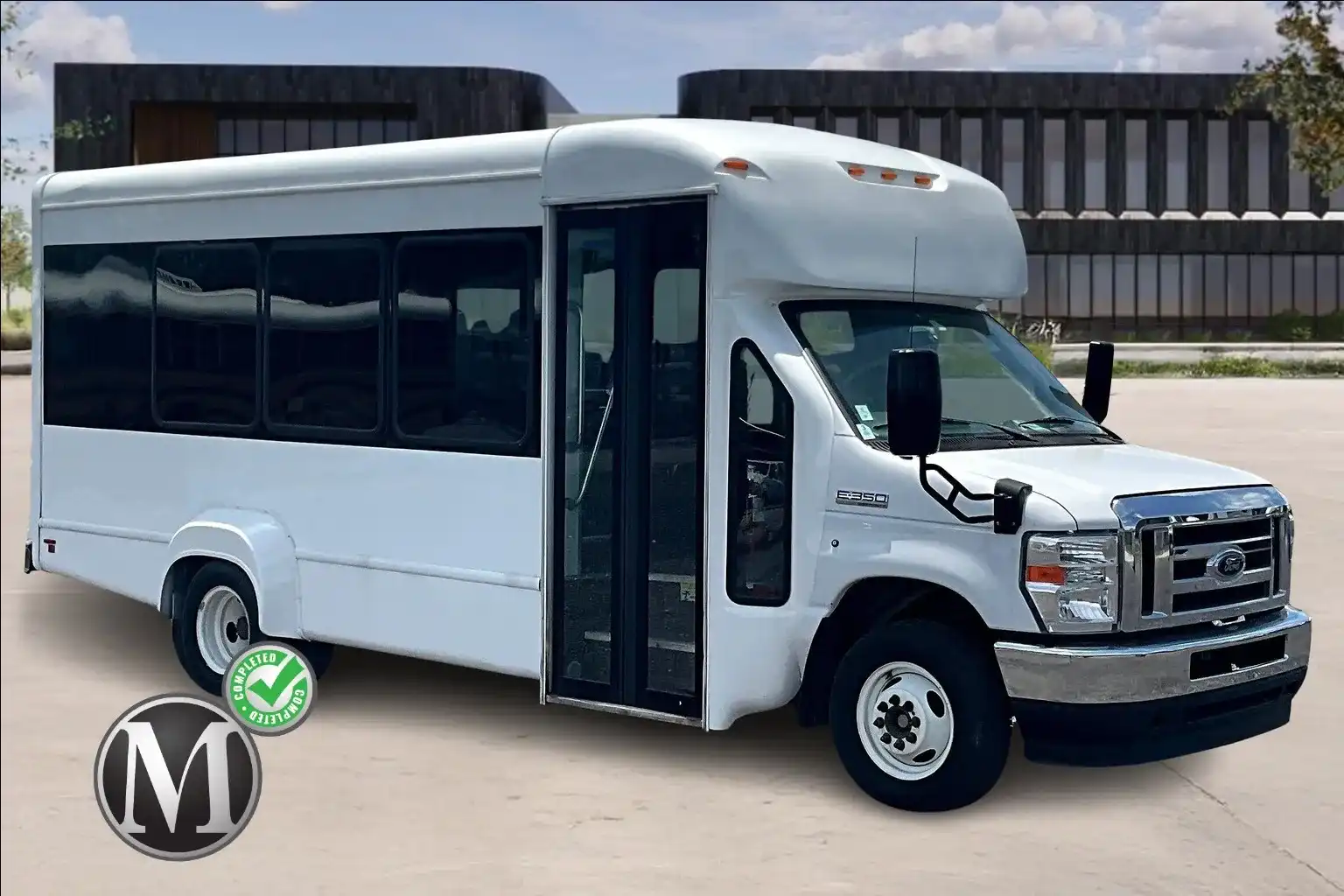 2022 Ford E-Series SRW E-350 Super Duty 138 in WB's photo