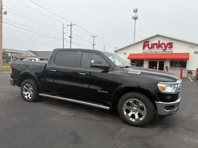 2019 RAM 1500 Big Horn/Lone Star 4x4 Crew Cab 5'7's photo