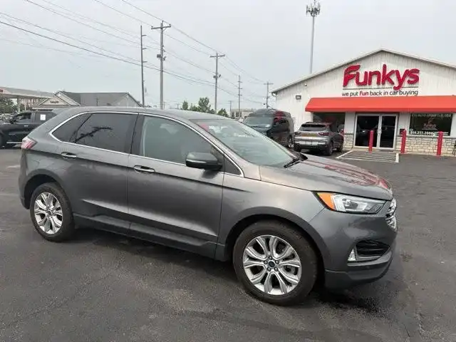2022 Ford Edge Titanium AWD's photo