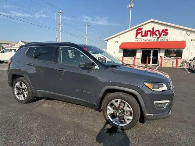 2018 Jeep Compass Limited's photo