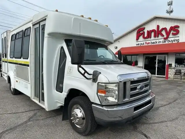 2008 Ford E-Series's photo