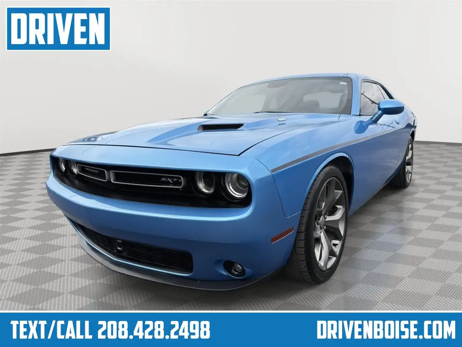 2015 Dodge Challenger SXT Plus's photo