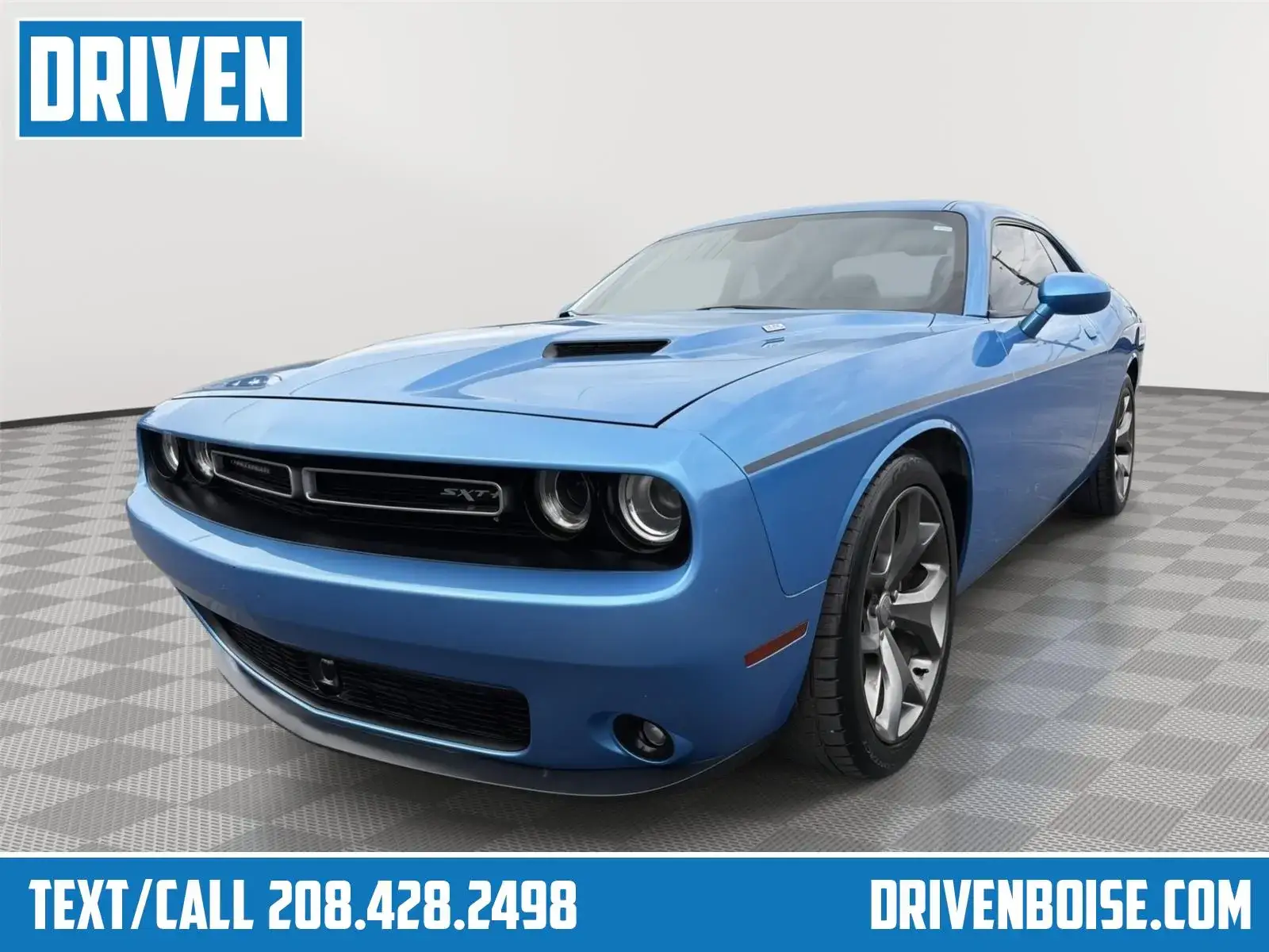 2015 Dodge Challenger SXT Plus photo 1