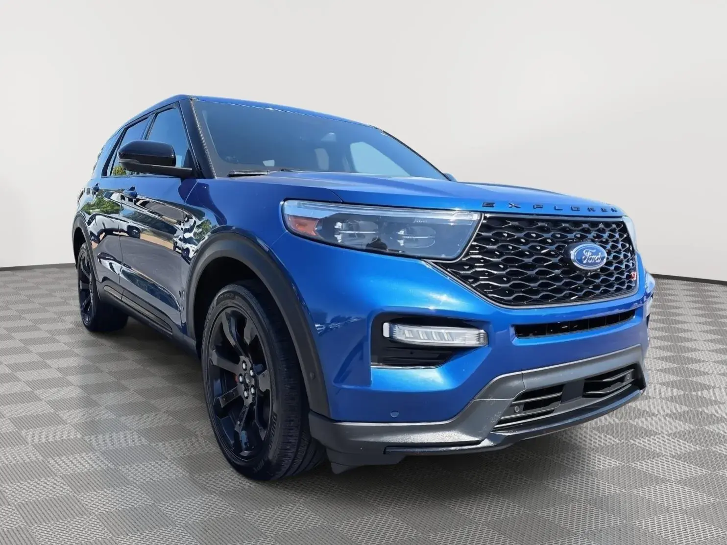 2022 Ford Explorer ST 4WD photo 3