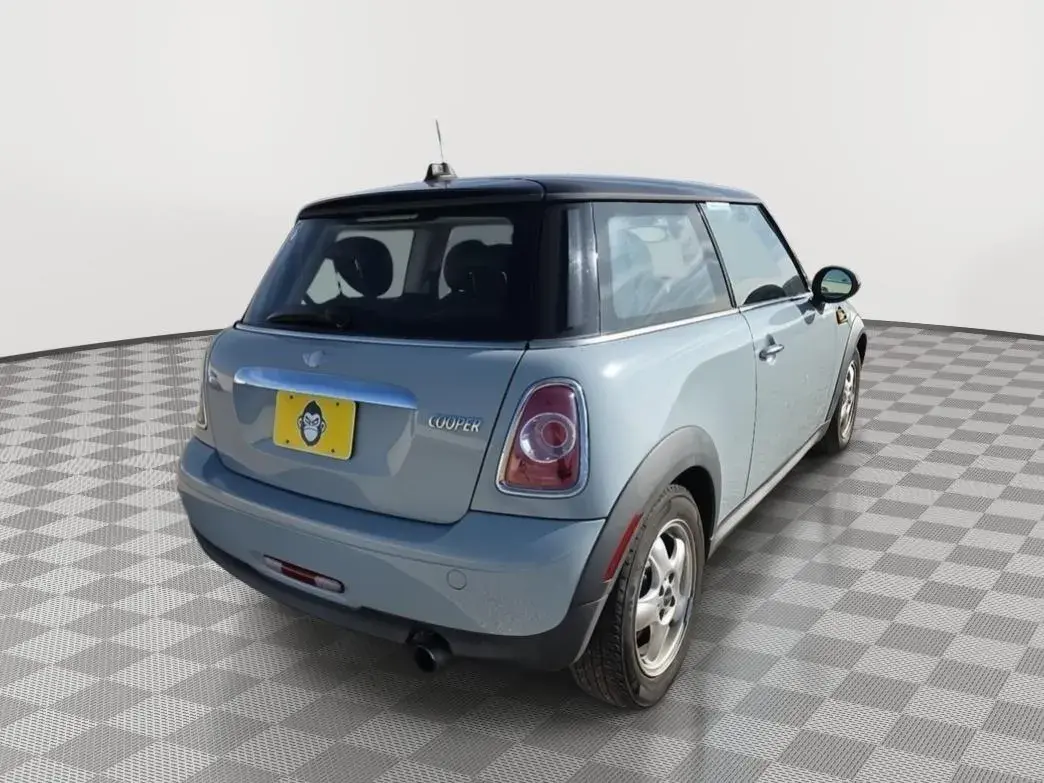 2011 MINI Cooper Base photo 4