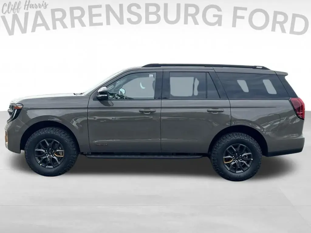 2027 Ford Expedition Tremor 4x4 photo 4