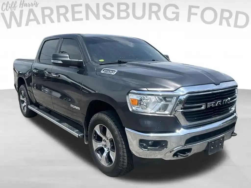 2019 RAM 1500 Big Horn/Lone Star 4x4 Crew Cab 5'7's photo