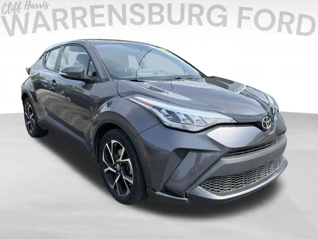 2021 Toyota C-HR XLE's photo
