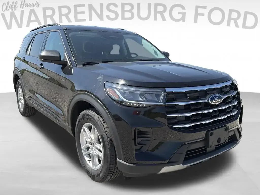 2026 Ford Explorer Active 4WD photo 1