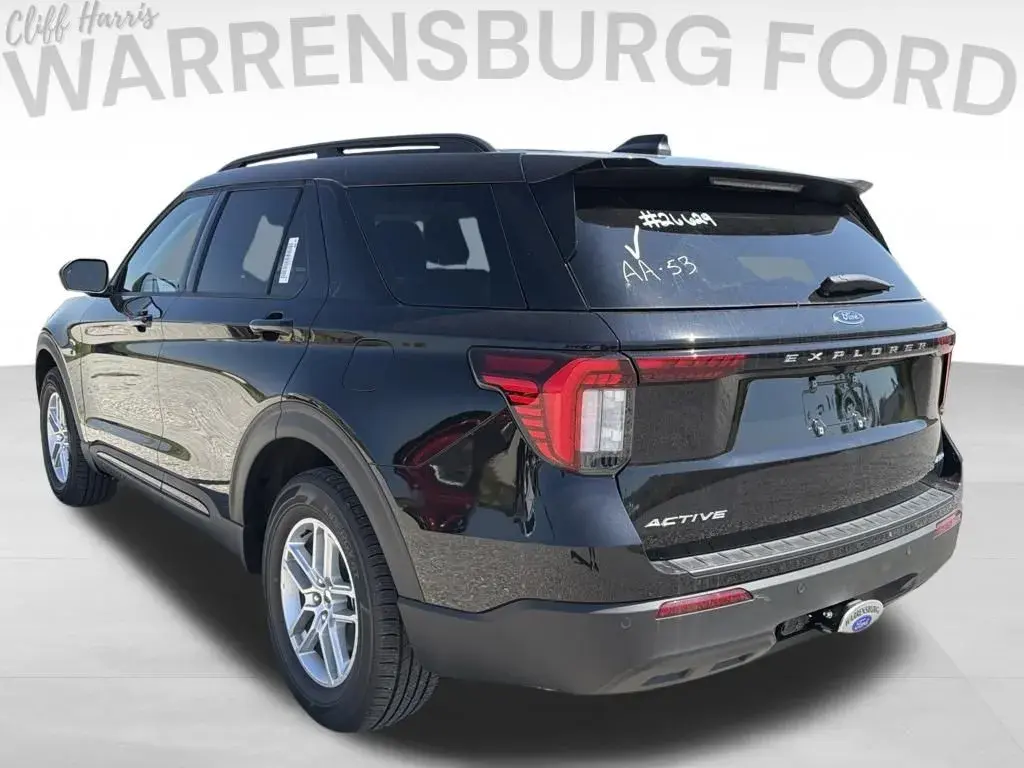 2026 Ford Explorer Active 4WD photo 5