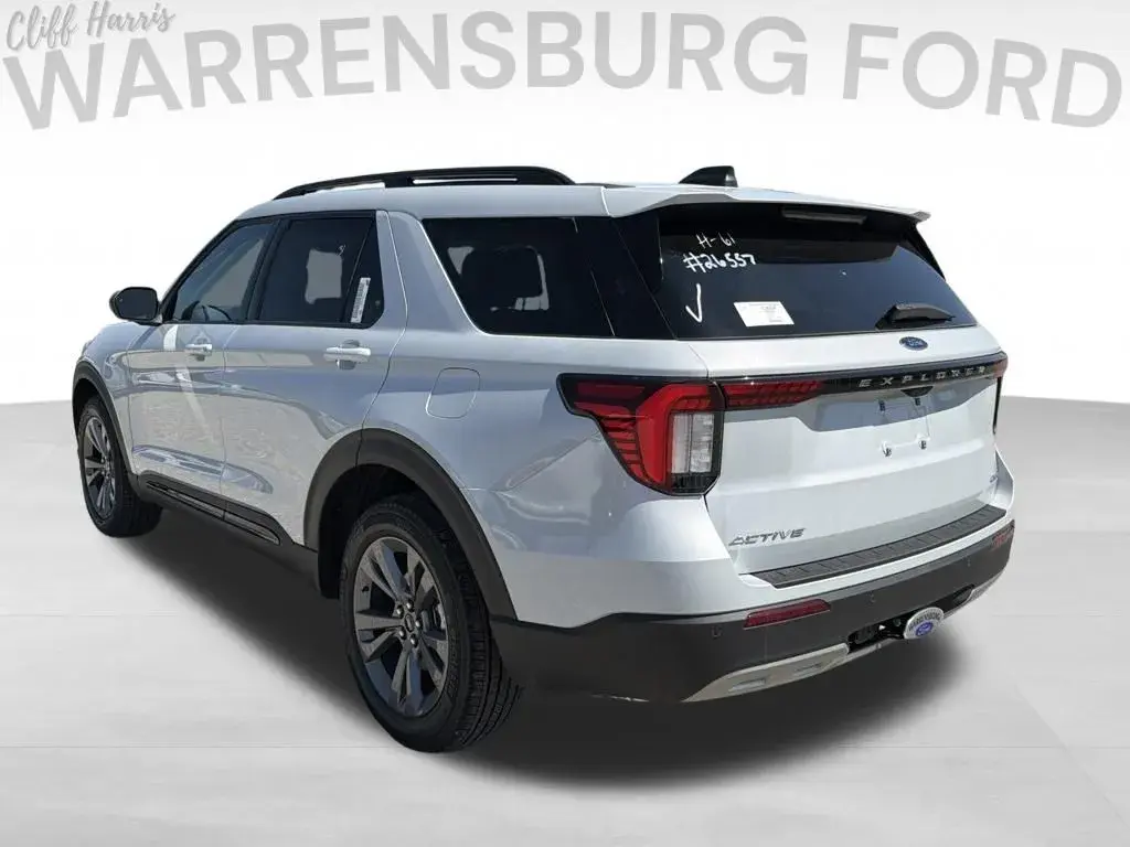 2026 Ford Explorer Active 4WD photo 5