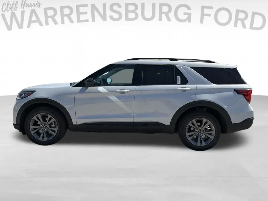 2026 Ford Explorer Active 4WD photo 4