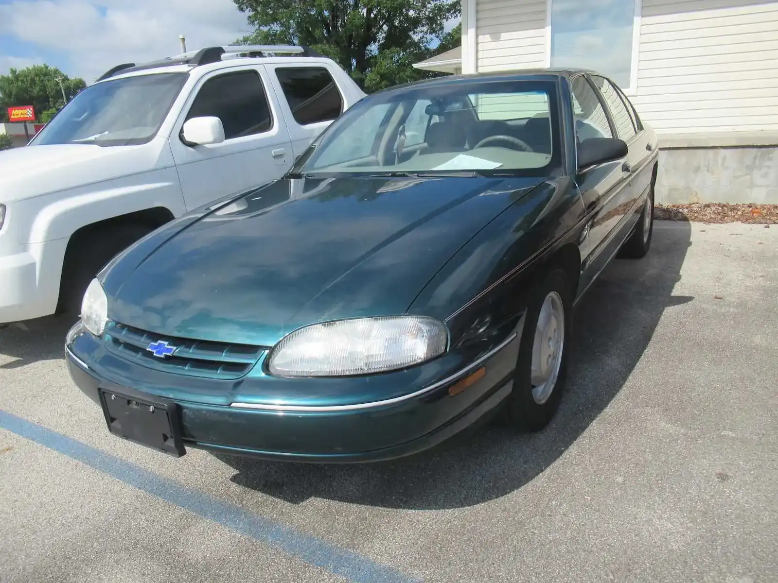 1999 Chevrolet Lumina LS's photo